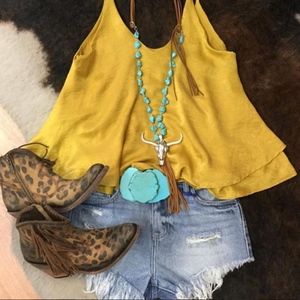Noa Elle Gold layered Lexi top!